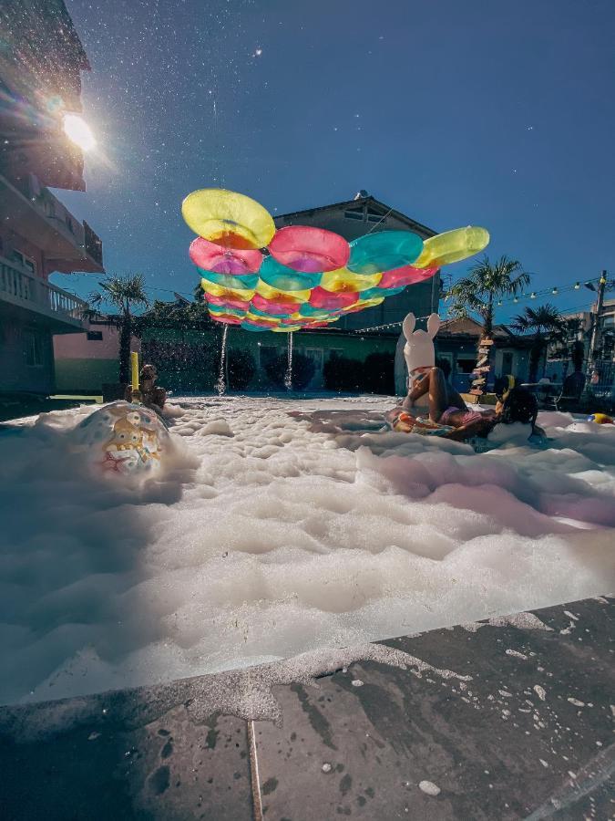 Casa Barbie Costinesti Hostel Εξωτερικό φωτογραφία
